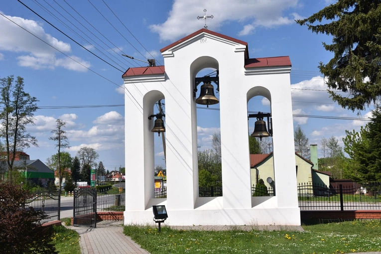Parafia NMP Królowej Polski w Ostrowie
