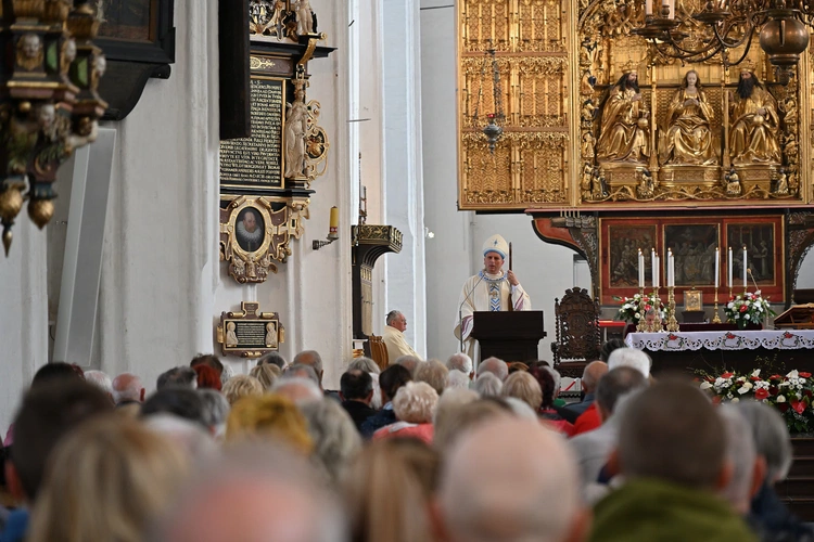 Liturgia 3 maja w bazylice Mariackiej