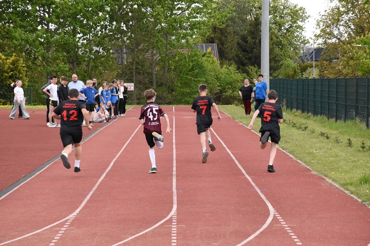 30. Mini Emaus