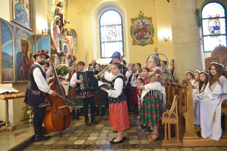 100 lat parafii w Krasnem-Lasocicach