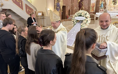 Bp Olszowski: Największe szczęście - widzieć, że życie przynosi dobre owoce