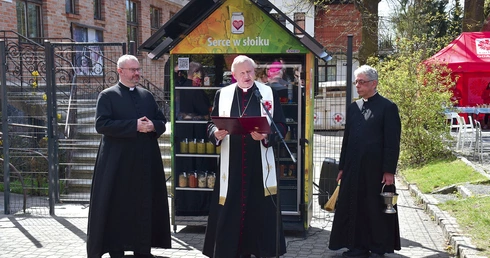  Pierwszy punkt wymiany żywności otwarto przy Ośrodku Rehabilitacyjno- -Edukacyjno- -Wychowawczym w Pruszczu Gdańskim.