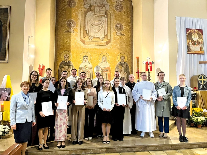 Zakończenie kursu  w świątyni.