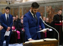 Konklawe w praktyce, czyli jak dochować tajemnicy? 