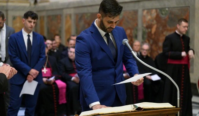 Konklawe w praktyce, czyli jak dochować tajemnicy? 