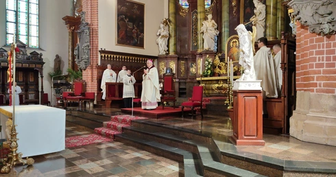 Jaki powinien być nowy papież?