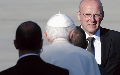 Domenico Giani  przewodniczący Narodowej Konfederacji Misericordie d'Italie, były komendant Żandarmerii Watykańskiej w czasach św. Jana Pawła II, Benedykta XVI oraz Franciszka.