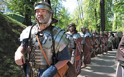 Rzymscy legioniści to historycznie najstarsza formacja obecna na festiwalu. Zabrakło tylko niesfornych Galów: Asterixa i Obelixa. 