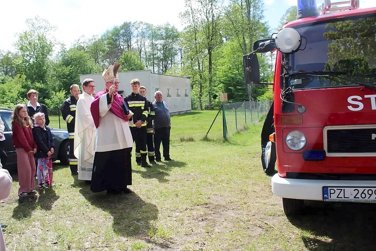 Wóz strażacki, Pieta i łzy wzruszenia