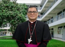 Biskup Edinson Farfán Córdova