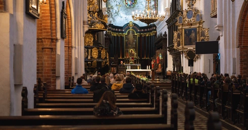 Budować wspólnotę, inspirować, formować