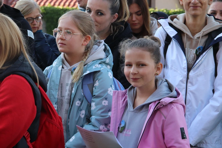 I Nocna Pielgrzymka Śladami Kapliczek w parafii w Powidzku