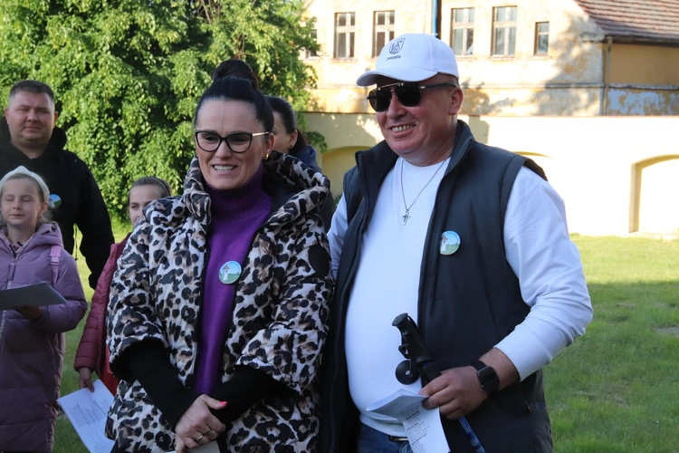 I Nocna Pielgrzymka Śladami Kapliczek w parafii w Powidzku