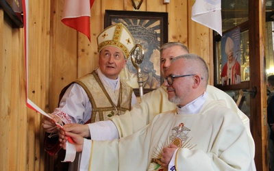 Bp Andrzej Jeż świętował z machowską parafią jej 100-lecie istnienia