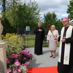 Stara Wrona. Msza św. i poświęcenie figury Matki Bożej z Zakładzie Opiekuńczo-Leczniczym