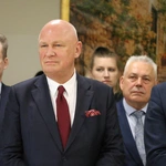Stara Wrona. Msza św. i poświęcenie figury Matki Bożej z Zakładzie Opiekuńczo-Leczniczym