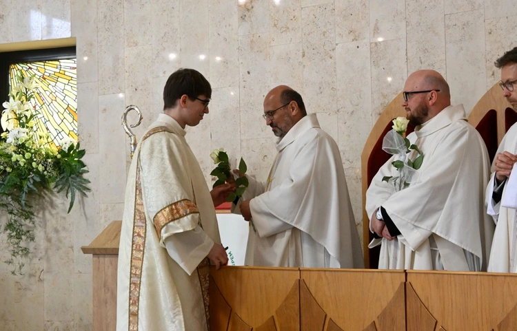 Święcenia diakonatu