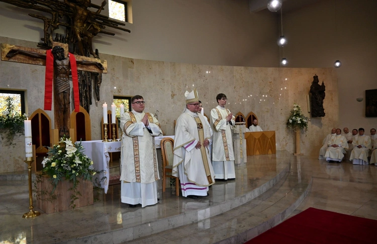 Święcenia diakonatu