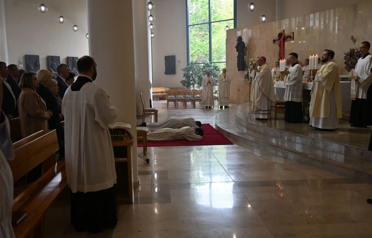 Święcenia diakonatu
