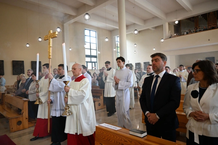 Święcenia diakonatu