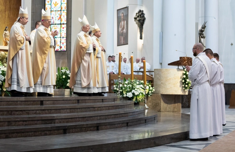 Święcenia prezbiteratu w katowickiej katedrze Chrystusa Króla