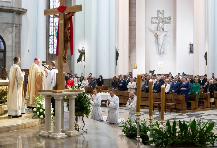 Święcenia prezbiteratu w katowickiej katedrze Chrystusa Króla