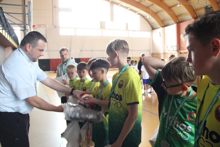Brzesko. Diecezjalne rozgrywki LSO w piłce nożnej halowej 2025
