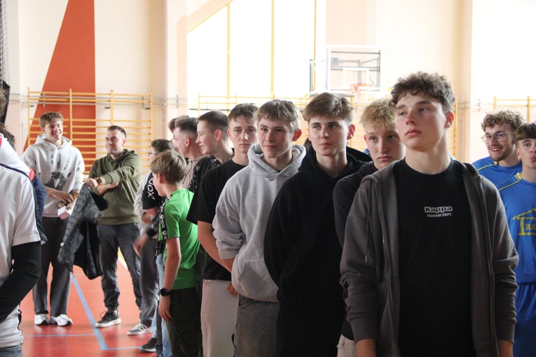 Brzesko. Diecezjalne rozgrywki LSO w piłce nożnej halowej 2025
