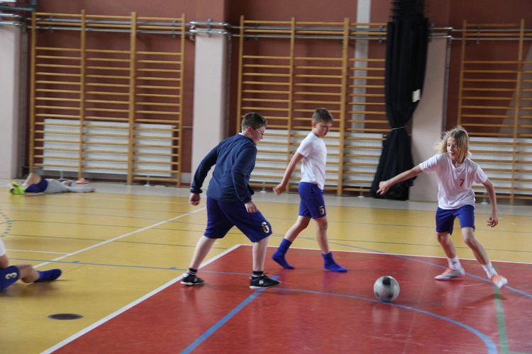 Brzesko. Diecezjalne rozgrywki LSO w piłce nożnej halowej 2025