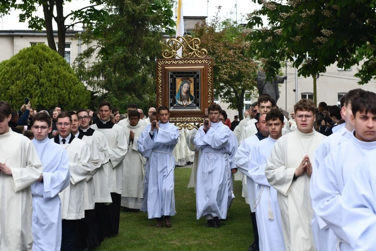 700 ministrantów na pielgrzymce i wiwaty na cześć papieża Leona XIV