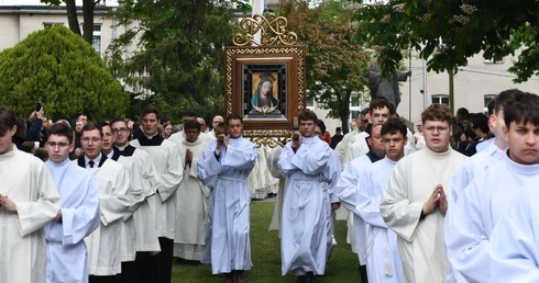 700 ministrantów na pielgrzymce i wiwaty na cześć papieża Leona XIV
