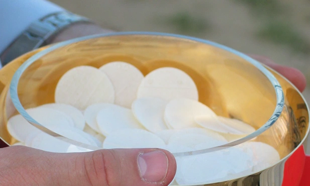 W poznańskiej parafii pierwsze komunie indywidualnie