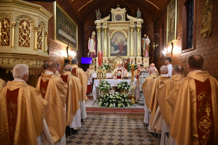 Jamy - 100 lat parafii