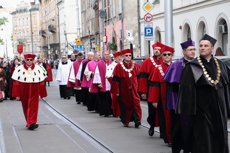 Procesja z Wawelu na Skałkę 2025 