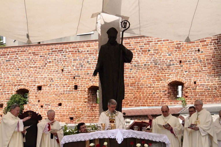 Procesja z Wawelu na Skałkę 2025 