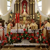 Wola Baranowska. Parafia żywej wiary i wspólnoty - 100 lat istnienia