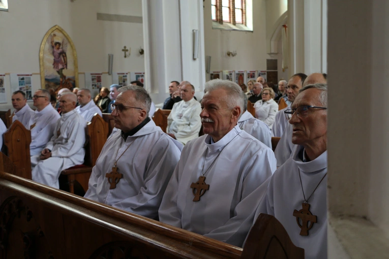 Popowo. Rekolekcje dla nadzwyczajnych szafarzy Komunii Świętej