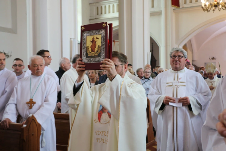 Popowo. Rekolekcje dla nadzwyczajnych szafarzy Komunii Świętej
