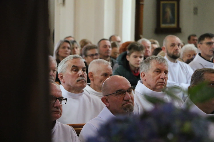 Popowo. Rekolekcje dla nadzwyczajnych szafarzy Komunii Świętej