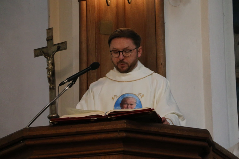 Popowo. Rekolekcje dla nadzwyczajnych szafarzy Komunii Świętej