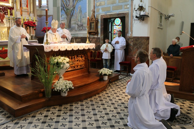 Popowo. Rekolekcje dla nadzwyczajnych szafarzy Komunii Świętej