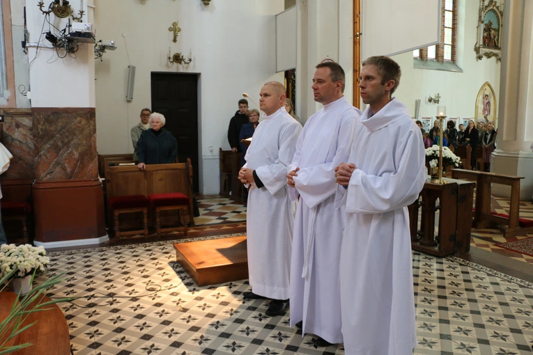 Popowo. Rekolekcje dla nadzwyczajnych szafarzy Komunii Świętej