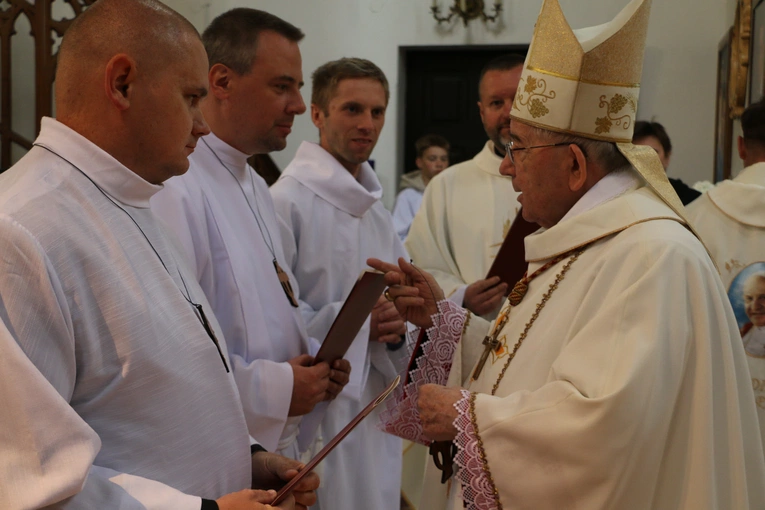 Popowo. Rekolekcje dla nadzwyczajnych szafarzy Komunii Świętej