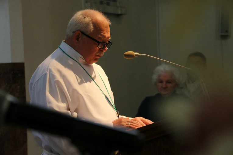 Popowo. Rekolekcje dla nadzwyczajnych szafarzy Komunii Świętej