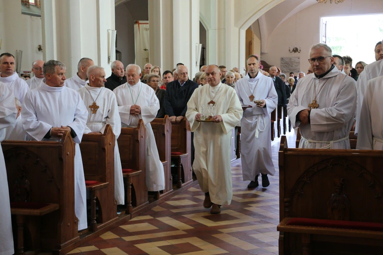 Popowo. Rekolekcje dla nadzwyczajnych szafarzy Komunii Świętej