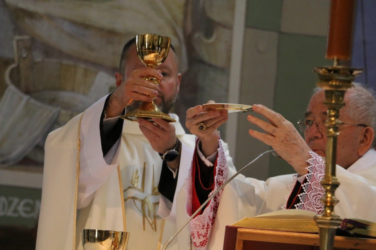 Popowo. Rekolekcje dla nadzwyczajnych szafarzy Komunii Świętej