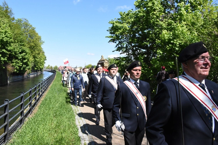 Piesze pielgrzymki na uroczystości odpustowe