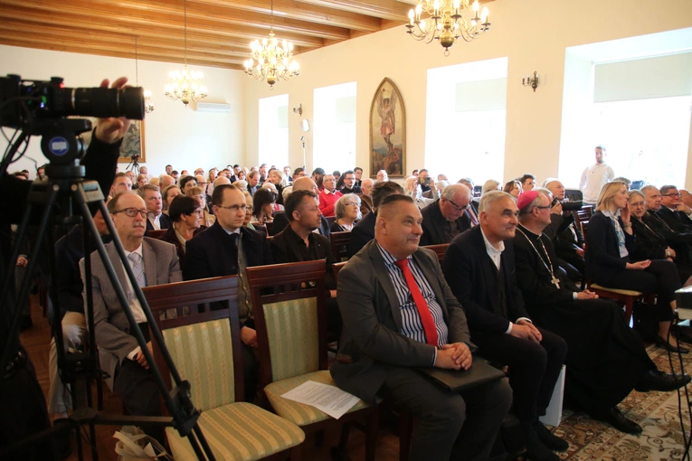 Płock. Konferencja naukowa o Piastach