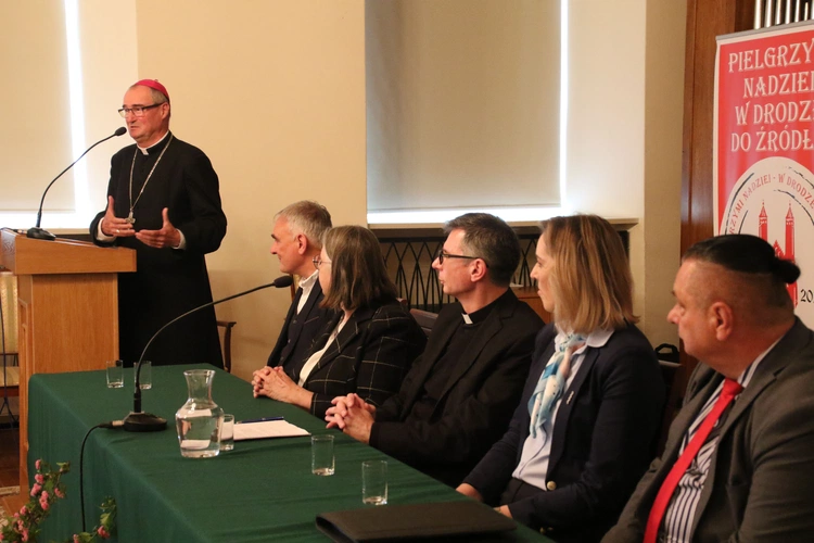 Płock. Konferencja naukowa o Piastach