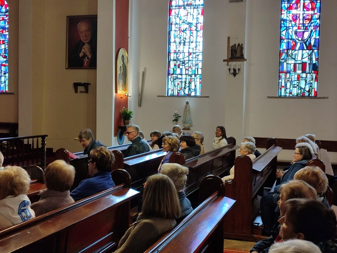 Modlą się za cierpiące dusze